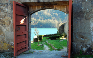 Portone aperto